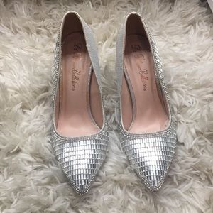 Sparkly 3 in Pumps Size 8 De Blossom Collection